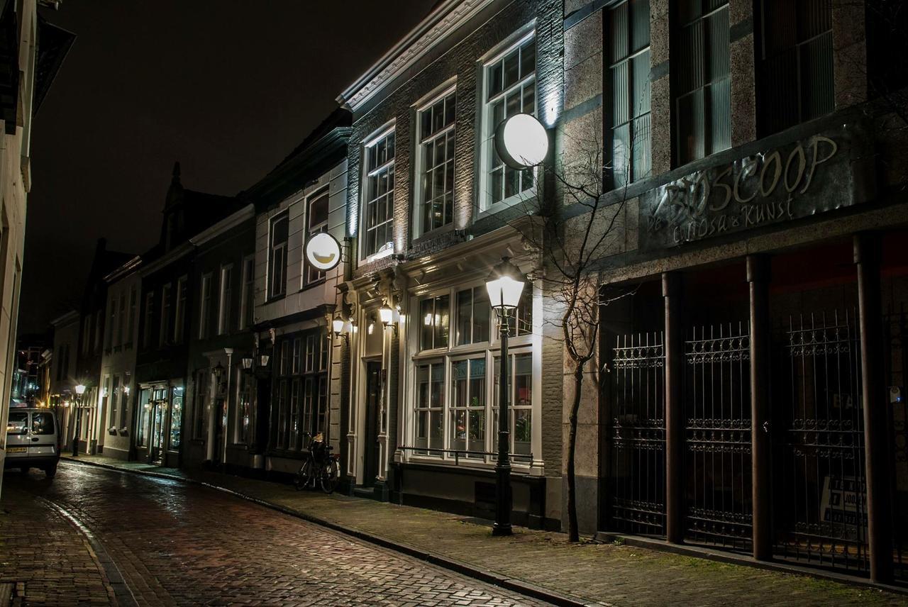 Hotel Den Berg Geertruidenberg Extérieur photo